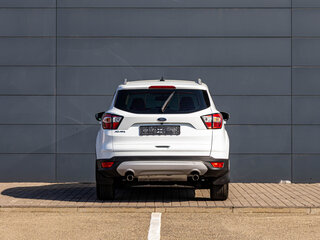 2017 Ford Kuga II Рестайлинг, белый, 1595000 рублей, вид 5