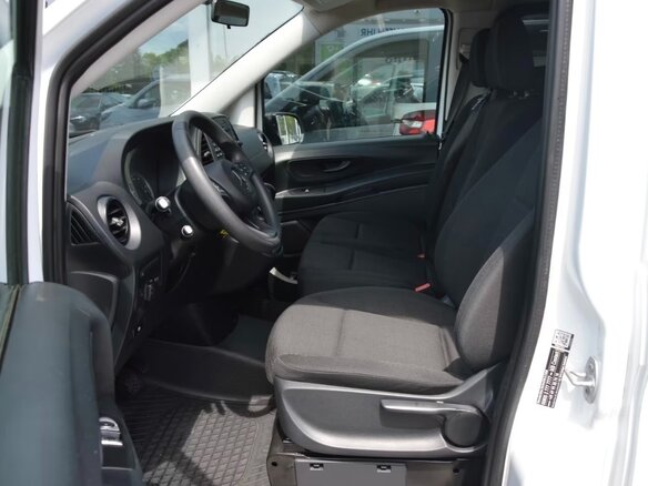 2020 Mercedes-Benz Vito 110 CDI L3 III (W447) Рестайлинг, белый, 2700000 рублей - вид 8