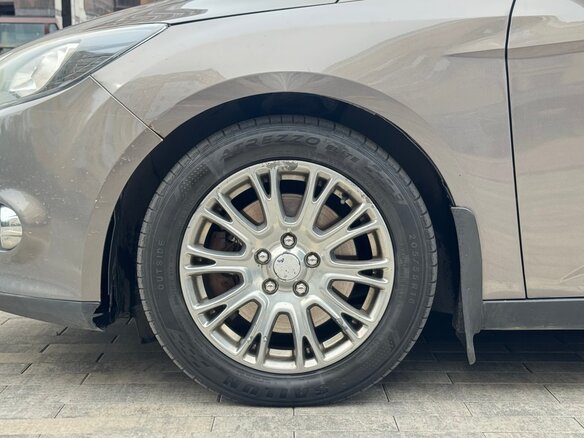 2012 Ford Focus III, серый, 680000 рублей - вид 12