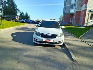 2017 Kia Rio III Рестайлинг, белый, 570000 рублей, вид 2