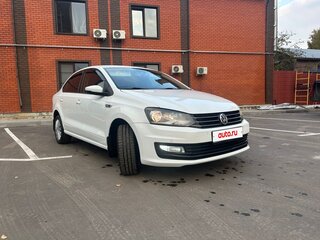 2018 Volkswagen Polo V Рестайлинг, белый, 820000 рублей, вид 3
