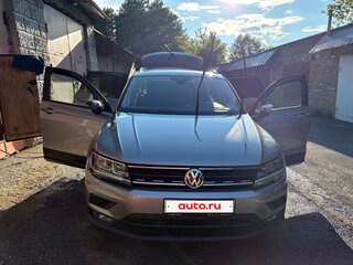 2020 Volkswagen Tiguan II, серый, 2260000 рублей, вид 2