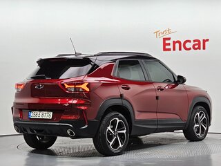 2021 Chevrolet TrailBlazer III, красный, 1680007 рублей, вид 3