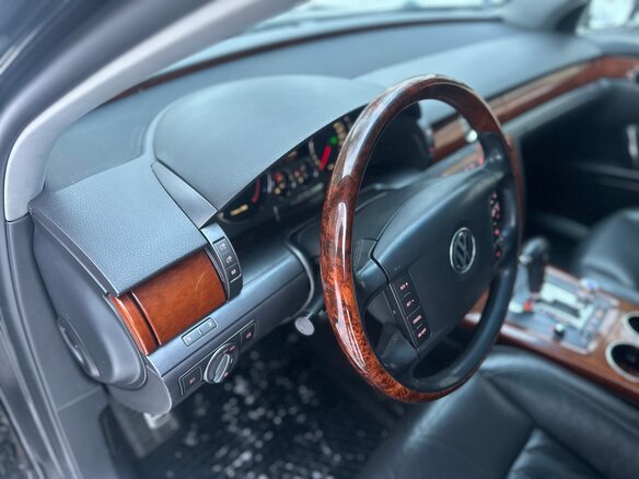 2006 Volkswagen Phaeton I, чёрный, 1150000 рублей - вид 10