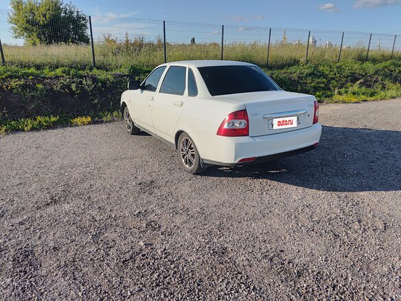 2010 Lada (ВАЗ) Priora I, белый, 230000 рублей - вид 4