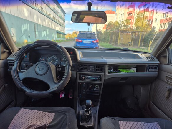 1990 Opel Kadett 4-speed E Рестайлинг, красный - вид 4