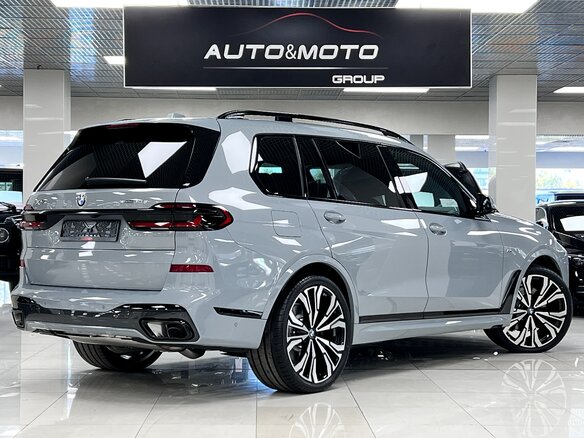 2026 BMW X7 40d I (G07) Рестайлинг, серый, 17999000 рублей - вид 5