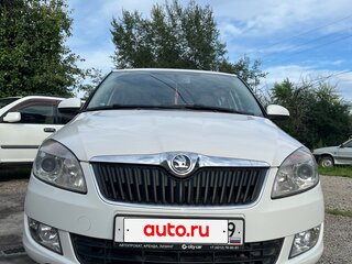 2013 Skoda Fabia II Рестайлинг, белый, 690000 рублей, вид 1