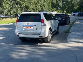 2009 Toyota Land Cruiser Prado 150 Series, белый, 3100000 рублей, вид 3