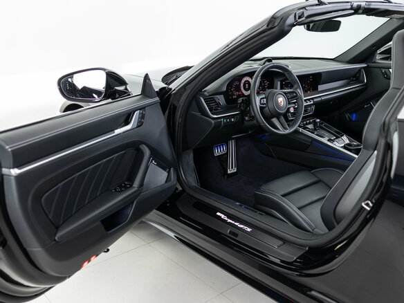 2025 Porsche 911 4 GTS VIII (992) Рестайлинг, чёрный - вид 12