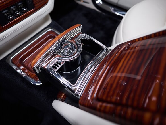 2008 Rolls-Royce Phantom VII, чёрный, 27550000 рублей - вид 22