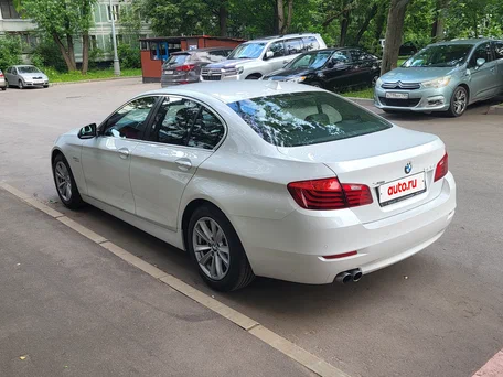 2016 BMW 5 серии 528i xDrive VI (F10/F11/F07) Рестайлинг, белый, 2550000 рублей, вид 3