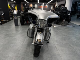 2003 Harley-Davidson Electra Glide, серебристый, 890000 рублей, вид 3
