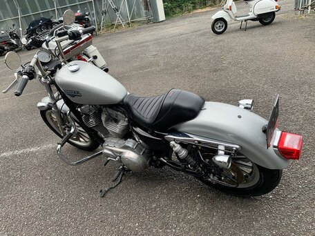 2010 Harley-Davidson Sportster 883, серебристый, 649000 рублей, вид 4