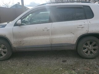 2013 Volkswagen Tiguan I Рестайлинг, белый, 1750000 рублей, вид 4