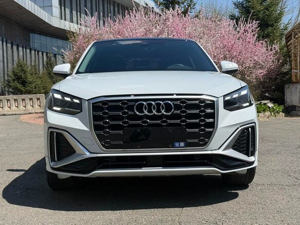 2022 Audi Q2 35 TFSI I Рестайлинг, белый - вид 1