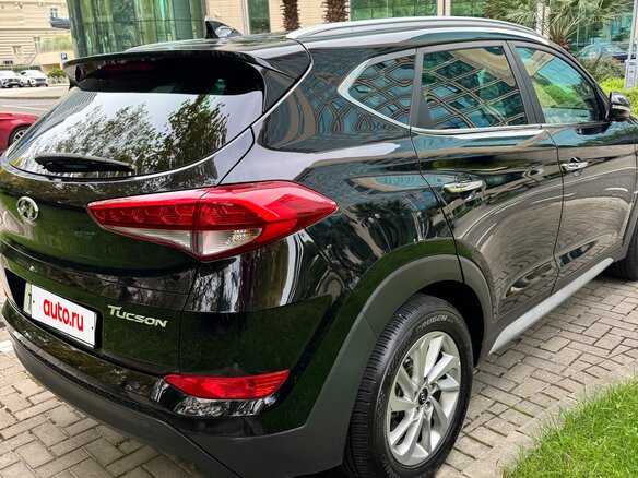 2017 Hyundai Tucson III, чёрный, 2320000 рублей - вид 4