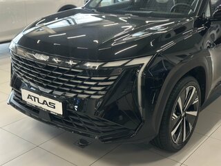 2026 Geely Atlas II, чёрный, 3817190 рублей, вид 2