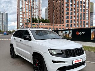 2013 Jeep Grand Cherokee SRT IV (WK2) Рестайлинг, белый, 3650000 рублей, вид 1