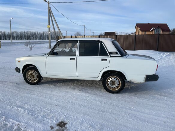 2004 Lada (ВАЗ) 2107, белый, 125000 рублей - вид 7
