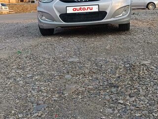 2012 Hyundai Solaris I, серебристый, 840000 рублей, вид 2