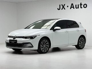 2022 Volkswagen Golf VIII, белый, 1820000 рублей, вид 3