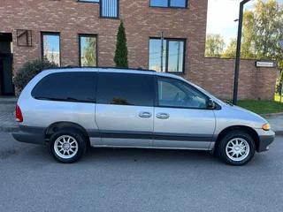 2000 Dodge Caravan Grand III, серый, 595000 рублей, вид 5