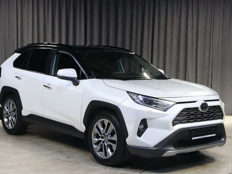 2020 Toyota RAV4 V (XA50), белый, 3199000 рублей, вид 3