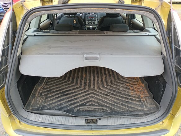 2008 Ford Focus II Рестайлинг, жёлтый, 370000 рублей - вид 11