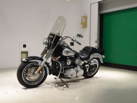 2012 Harley-Davidson Fat Boy, чёрный, 800000 рублей, вид 4