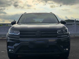 2022 Volkswagen Tharu I, чёрный, 1400000 рублей, вид 2