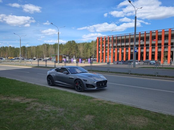 2024 Jaguar F-Type R I Рестайлинг 2, серый, 15900000 рублей - вид 2
