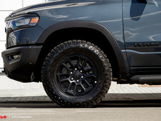 2025 Ram 1500 Crew Cab V Рестайлинг, синий, 9290000 рублей, вид 4
