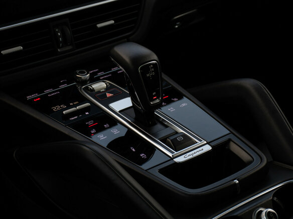 2019 Porsche Cayenne III, синий, 5897000 рублей - вид 14