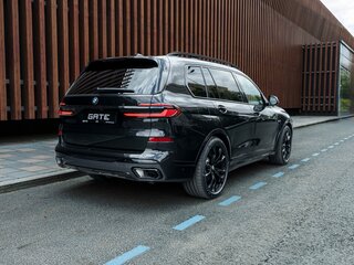 2025 BMW X7 40d I (G07) Рестайлинг, чёрный, 23581300 рублей, вид 2