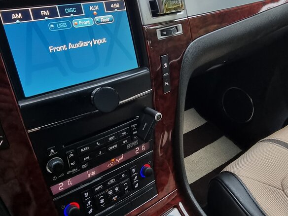 2011 Cadillac Escalade III, чёрный, 2400000 рублей - вид 22