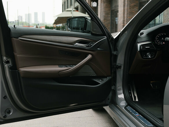 2020 BMW 5 серии 530i xDrive VII (G30/G31/G38) Рестайлинг, серый - вид 18