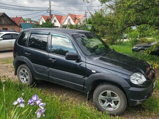 2020 Chevrolet Niva I Рестайлинг, чёрный, 720000 рублей, вид 3