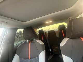 2022 Toyota Corolla XII (E210), белый, 1850000 рублей, вид 4