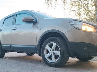 2010 Nissan Qashqai I Рестайлинг, коричневый, 820000 рублей, вид 4