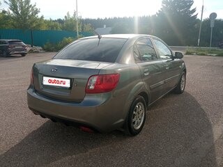 2010 Kia Rio II Рестайлинг, серебристый, 555000 рублей, вид 4