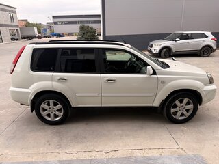 2005 Nissan X-Trail I Рестайлинг, белый, 620000 рублей, вид 3