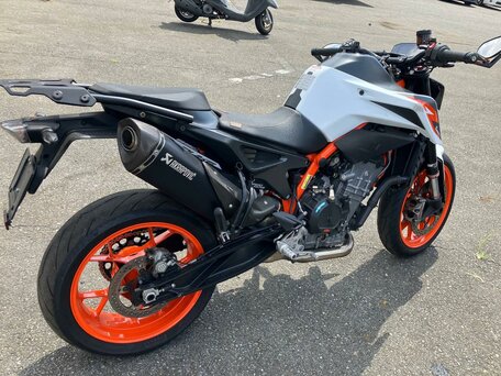 2020 KTM 890 Duke R, белый, 717000 рублей, вид 4