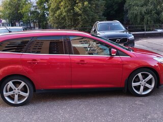 2013 Ford Focus III, красный, 1099999 рублей, вид 3