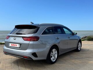 2020 Kia Ceed III, серебристый, 1890000 рублей, вид 4