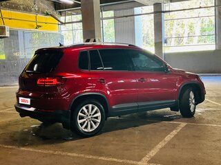2016 Volkswagen Tiguan Euro 6 I Рестайлинг, красный, 1730000 рублей, вид 4