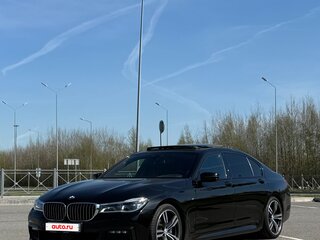 2017 BMW 7 серии Long 750Li xDrive VI (G11/G12), чёрный, 4990000 рублей, вид 4