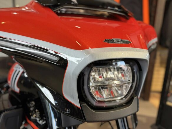 2024 Harley-Davidson CVO Street Glide, оранжевый, 4900000 рублей - вид 21