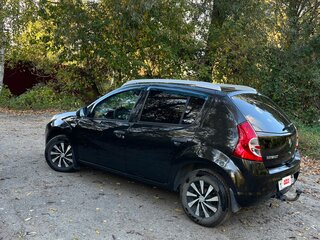 2014 Renault Sandero I, чёрный, 610000 рублей, вид 4
