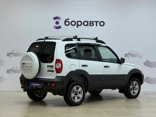 2019 Chevrolet Niva I Рестайлинг, белый, 800000 рублей, вид 4